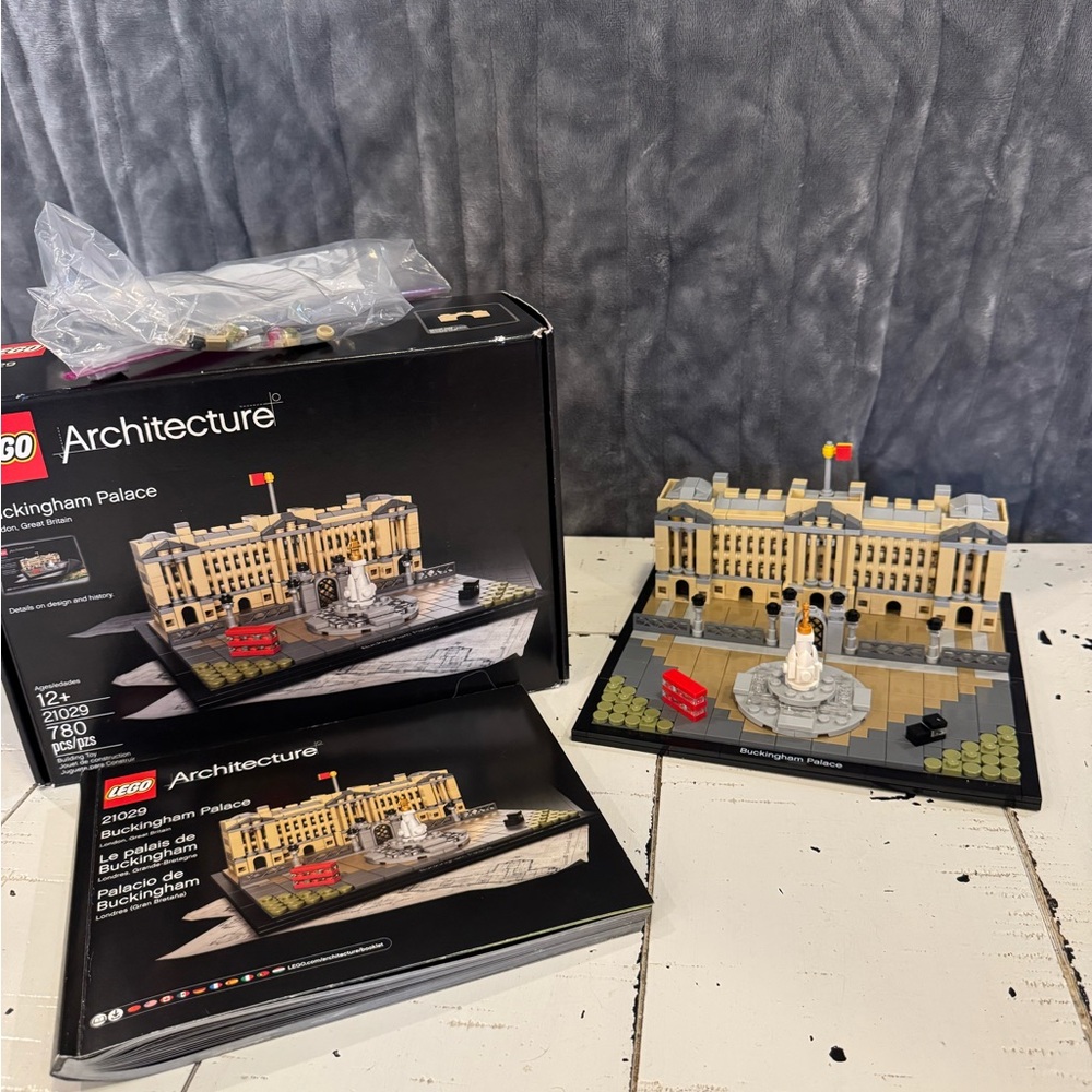 LEGO Architecture Buckingham palace complete set with box and instructions